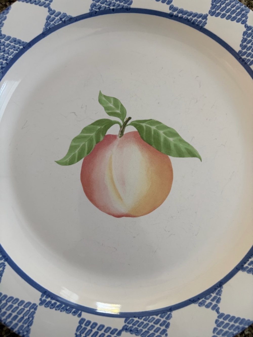 Pfaltzgraff Hopscotch Plates 10.5” - Peach - Picture 4 of 6